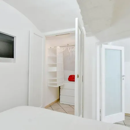 Grotta Antigone - 3min Dal Centro Storico Appartement