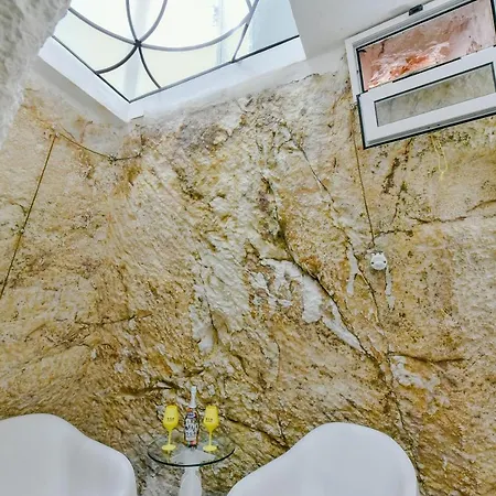 Grotta Antigone - 3min Dal Centro Storico Ostuni