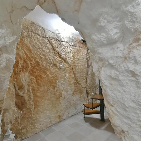 Grotta Antigone - 3min Dal Centro Storico Ostuni