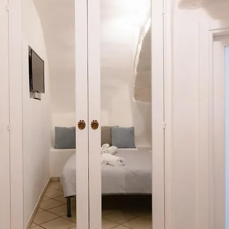 Grotta Antigone - 3min Dal Centro Storico Ostuni