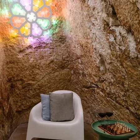 Grotta Antigone - 3min Dal Centro Storico Apartament *